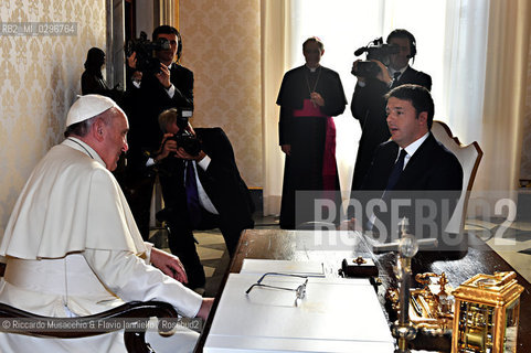 Roma  13-12-2014.Papa Francesco incontra Matteo Renzi con la moglie Agnese e i tre figli nella biblioteca privata. ©Riccardo Musacchio & Flavio Ianniello/Rosebud2