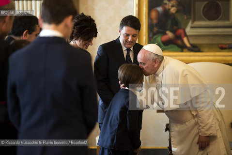 Roma  13-12-2014.Papa Francesco incontra Matteo Renzi con la moglie Agnese e i tre figli nella biblioteca privata. ©Riccardo Musacchio & Flavio Ianniello/Rosebud2