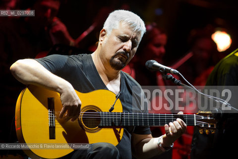 Roma, Auditorium Parco della Musica 18 07 2014. 12° Luglio suona bene 2014 .Pino Daniele, Sinfonico a metà. .Orchestra Roma Sinfonietta.diretta dal Maestro Gianluca Podio. ©Riccardo Musacchio & Flavio Ianniello/Rosebud2
