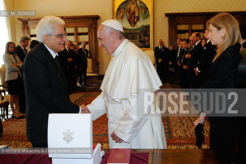 Citta del Vaticano 18 04 2015.Il Presidente della Repubblica Sergio Mattarella in udienza da Sua Santita Papa Francesco. ©Riccardo Musacchio & Flavio Ianniello/Rosebud2