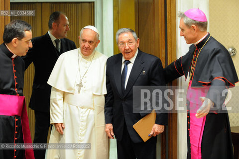 Citta del Vaticano 10 05 2015.Udienza del Santo Padre Francesco al Presidente del Consiglio di Stato e dei Ministri della Repubblica di Cuba, S.E. il Sig. Raul Castro.. ©Riccardo Musacchio & Flavio Ianniello/Rosebud2