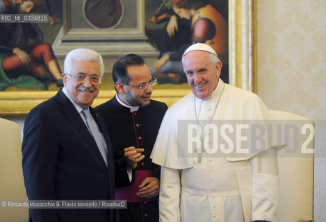 Città del Vaticano, 16 maggio 2015.Il Santo Padre Francesco ha ricevuto in Udienza S.E. il Sig. Mahmoud Abbas, Presidente dello Stato di Palestina, Biblioteca privata.. ©Riccardo Musacchio & Flavio Ianniello/Rosebud2