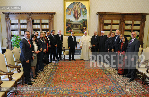 Città del Vaticano, 16 maggio 2015.Il Santo Padre Francesco ha ricevuto in Udienza S.E. il Sig. Mahmoud Abbas, Presidente dello Stato di Palestina, Biblioteca privata.. ©Riccardo Musacchio & Flavio Ianniello/Rosebud2