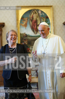 Città del Vaticano, Biblioteca 05 06 2015.Udienza del Santo Padre Francesco al Presidente del Cile, S.E. la Sig.ra Verónica Michelle Bachelet Jeria.. ©Riccardo Musacchio & Flavio Ianniello/Rosebud2