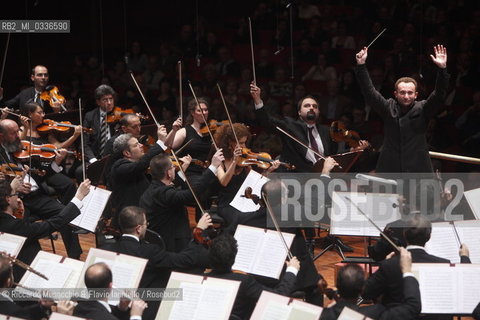 Roma, Auditorium Parco della Musica 06 11 2010.Stagione di Musica Sinfonica.Orchestra e Coro dellAccademia di Santa Cecilia.Kirill Petrenko direttore . ©Riccardo Musacchio & Flavio Ianniello/Rosebud2