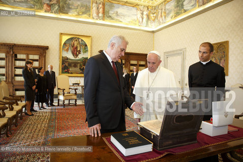 Città del Vaticano, Palazzo Apostolico 11 09 2015. Papa Francesco riceve in Udienza Privata il Presidente della Repubblica di Serbia Tomislav Nikolić.  ©Riccardo Musacchio & Flavio Ianniello/Rosebud2