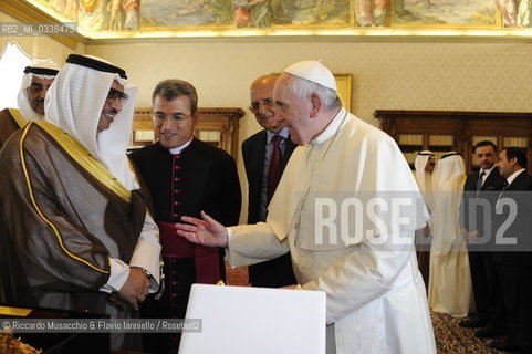 Citta del Vaticano 10 09 2015.Papa Francesco riceveil primo ministro del Kuwait, lo sceicco Jaber Mubarak Al-Hamad Al-Sabah. ©Riccardo Musacchio & Flavio Ianniello/Rosebud2