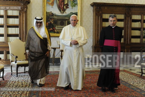 Citta del Vaticano 10 09 2015.Papa Francesco riceveil primo ministro del Kuwait, lo sceicco Jaber Mubarak Al-Hamad Al-Sabah. ©Riccardo Musacchio & Flavio Ianniello/Rosebud2