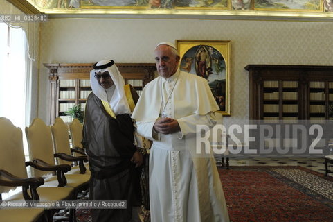 Citta del Vaticano 10 09 2015.Papa Francesco riceveil primo ministro del Kuwait, lo sceicco Jaber Mubarak Al-Hamad Al-Sabah. ©Riccardo Musacchio & Flavio Ianniello/Rosebud2