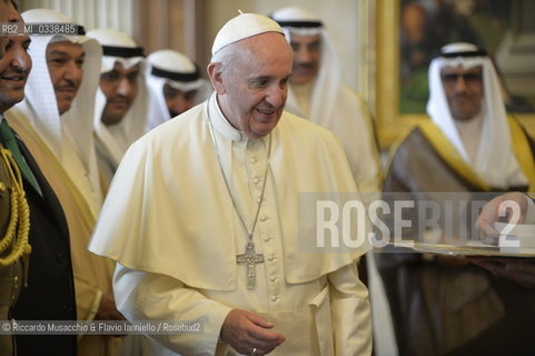 Citta del Vaticano 10 09 2015.Papa Francesco riceveil primo ministro del Kuwait, lo sceicco Jaber Mubarak Al-Hamad Al-Sabah. ©Riccardo Musacchio & Flavio Ianniello/Rosebud2