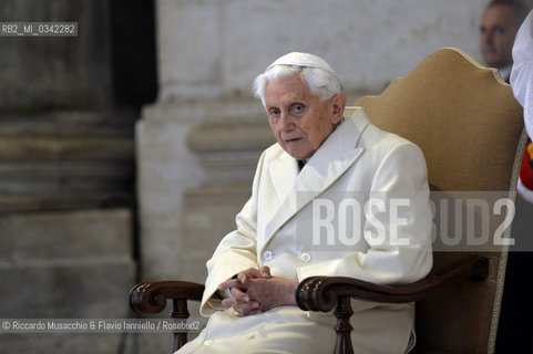 Città del Vaticano, Basilica di San Pietro 08 12 2015.Giubileo della Misericordia, Papa Francesco apre la Porta Santa..Nella foto: il Papa Emerito Benedetto XVI. ©Riccardo Musacchio & Flavio Ianniello/Rosebud2