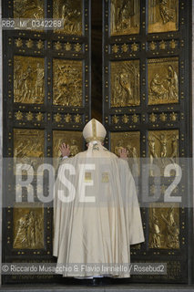 Città del Vaticano, Basilica di San Pietro 08 12 2015.Giubileo della Misericordia, Papa Francesco apre la Porta Santa..Nella foto: il Papa Emerito Benedetto XVI. ©Riccardo Musacchio & Flavio Ianniello/Rosebud2