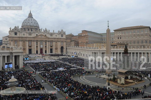 Città del Vaticano, Basilica di San Pietro 08 12 2015.Giubileo della Misericordia, Papa Francesco presiede la Santa Messa prima dell apertura della Porta Santa.. ©Riccardo Musacchio & Flavio Ianniello/Rosebud2