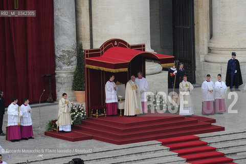 Città del Vaticano, Basilica di San Pietro 08 12 2015.Giubileo della Misericordia, Papa Francesco presiede la Santa Messa prima dell apertura della Porta Santa.. ©Riccardo Musacchio & Flavio Ianniello/Rosebud2