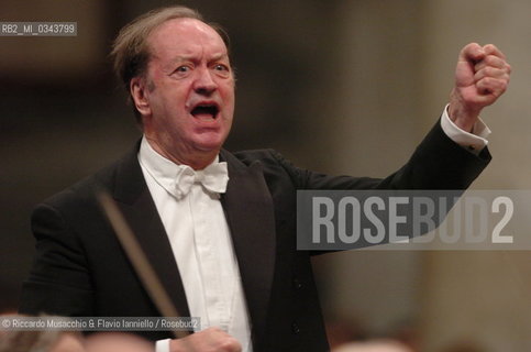 Roma 22-11-2003, Basilica di San Paolo Fuori le Mura. II Festival Internazionale di Musica ed Arte Sacra. Wiener Pilharmoniker - Arnold Schoember Choir diretti da Nikolaus Harnoncourt.  ©Riccardo Musacchio & Flavio Ianniello/Rosebud2