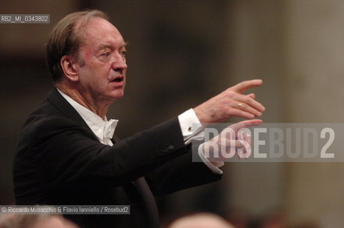 Roma 22-11-2003, Basilica di San Paolo Fuori le Mura. II Festival Internazionale di Musica ed Arte Sacra. Wiener Pilharmoniker - Arnold Schoember Choir diretti da Nikolaus Harnoncourt.  ©Riccardo Musacchio & Flavio Ianniello/Rosebud2