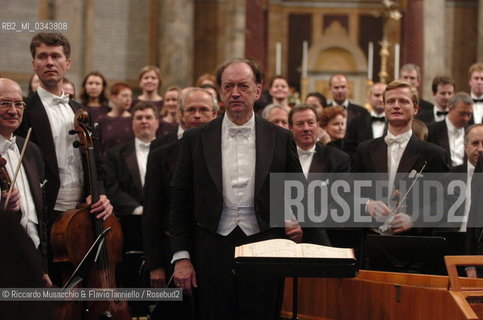 Roma 22-11-2003, Basilica di San Paolo Fuori le Mura. II Festival Internazionale di Musica ed Arte Sacra. Wiener Pilharmoniker - Arnold Schoember Choir diretti da Nikolaus Harnoncourt.  ©Riccardo Musacchio & Flavio Ianniello/Rosebud2