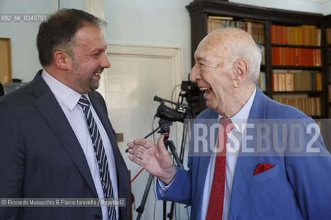 Roma, Casa Bellonci 15 06 2016.I Finalisti della LXX edizione del ‎PremioStrega:.La scuola cattolica (Rizzoli) di Edoardo Albinati con voti 202.L’uomo del futuro (Libri Mondadori) di Eraldo Affinati con voti 160.Se avessero (Garzanti Libri) di Vittorio Sermonti con voti 156.Il cinghiale che uccise Liberty Valance (minimum fax) di Giordano Meacci con voti 138.La femmina nuda (La Nave di Teseo) di Elena Stancanelli con voti 102. ©Riccardo Musacchio & Flavio Ianniello/Rosebud2