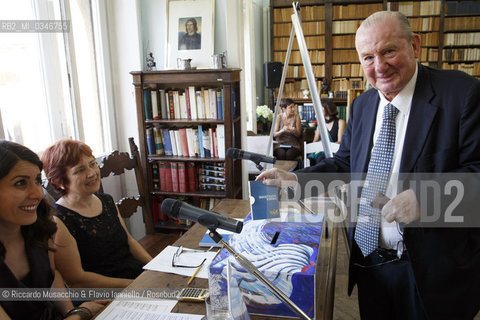 Roma, Casa Bellonci 15 06 2016.I Finalisti della LXX edizione del ‎PremioStrega:.La scuola cattolica (Rizzoli) di Edoardo Albinati con voti 202.L’uomo del futuro (Libri Mondadori) di Eraldo Affinati con voti 160.Se avessero (Garzanti Libri) di Vittorio Sermonti con voti 156.Il cinghiale che uccise Liberty Valance (minimum fax) di Giordano Meacci con voti 138.La femmina nuda (La Nave di Teseo) di Elena Stancanelli con voti 102. ©Riccardo Musacchio & Flavio Ianniello/Rosebud2