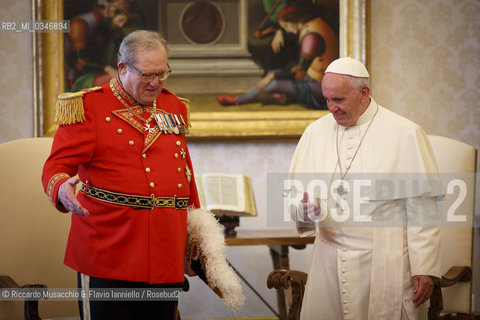 Città del Vaticano 23 06 2016.Papa Francesco riceve in udienza, in Vaticano, il Gran Maestro Fra’ Matthew Festing assieme ad altri dieci Cavalieri dell’Ordine di Malta tutti vestiti con la divisa di ordinanza. ©Riccardo Musacchio & Flavio Ianniello/Rosebud2