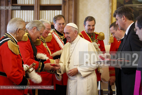 Città del Vaticano 23 06 2016.Papa Francesco riceve in udienza, in Vaticano, il Gran Maestro Fra’ Matthew Festing assieme ad altri dieci Cavalieri dell’Ordine di Malta tutti vestiti con la divisa di ordinanza. ©Riccardo Musacchio & Flavio Ianniello/Rosebud2