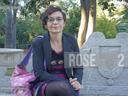 Roma 27 ottobre 2010..Mariolina Venezia, scrittrice, ritratta a Roma nel parco del Villa Sciarra..Foto: RINO BIANCH ©Rino Bianchi/Rosebud2