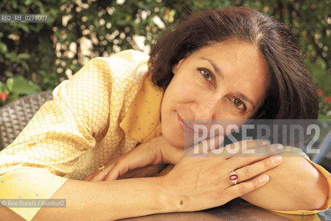 Roma 19 giugno 2013..Farian Sabahi, scrittrice iraniana, ritratta a Roma allAlbergo Santa Chiara nei pressi del Pantheon.. ©Rino Bianchi/Rosebud2