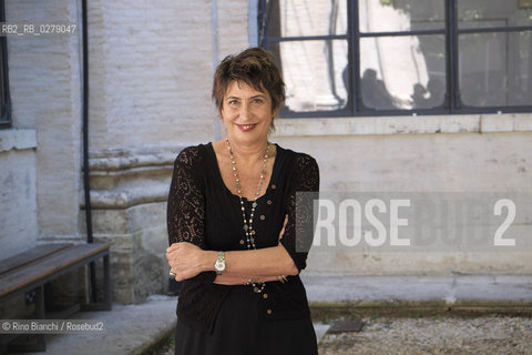 Roma 17 giugno 2013..Serena Dandini, attrice, ritratta nel giardino della Casa delle Letterature di Roma Capitale.. ©Rino Bianchi/Rosebud2