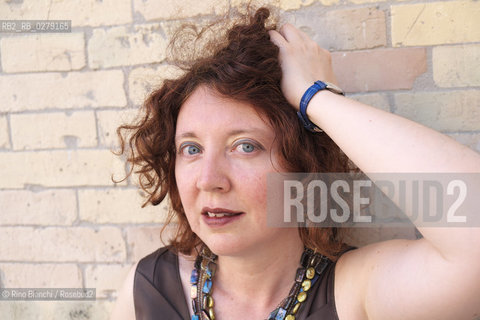 Roma 5 luglio 2013..Irene Ranaldi, sociologa, storica delle identità metropolitane, saggista, fotografata a Roma nel quartiere di Testaccio.. ©Rino Bianchi/Rosebud2