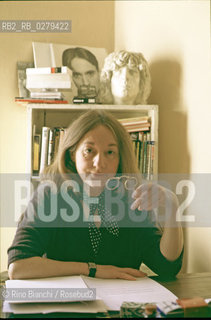 Roma 18 luglio 2003..Magdalen Nabb, scrittrice e giallista, ritratta nella sua abitazione di Firenze..Foto: Rino Bianchi ©Rino Bianchi/Rosebud2