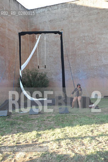 Roma 3 agosto 2013..Pedonalizzazione dei Fori..Nella foto: il violinista Michele Moi prova prima dellesibizione.. ©Rino Bianchi/Rosebud2