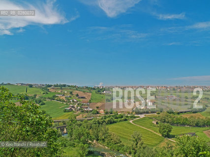 Apice(BN), 10 maggio 2013..La collina sul fiume Calore dove sorge Apice Nuova, dopo il sisma del 1962.. ©Rino Bianchi/Rosebud2