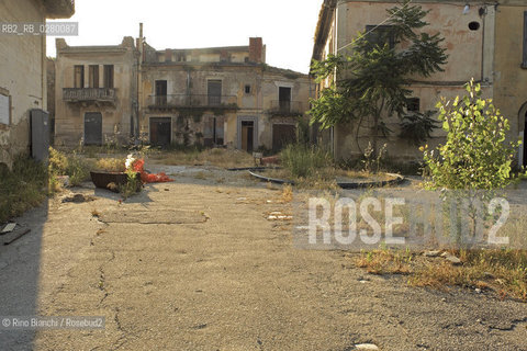 Apice Vechia(BN), 14 giugno 2013..Un scorcio della città, abbandonata dopo il sisma del 1962.. ©Rino Bianchi/Rosebud2