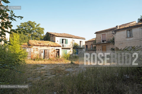 Apice Vechia(BN), 14 giugno 2013..Un scorcio della città, abbandonata dopo il sisma del 1962.. ©Rino Bianchi/Rosebud2