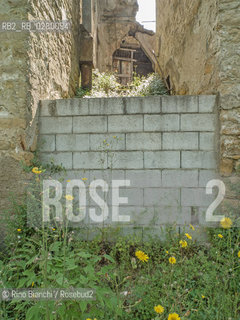 Apice Vecchia, (BN) 10 maggio 2013..Un scorcio della città, abbandonata dopo il sisma del 1962.. ©Rino Bianchi/Rosebud2