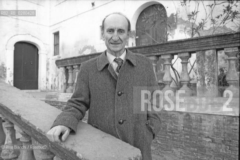Roma 17 agosto 2013..Federico Orlando, giornalista e saggista, ritratto a Larino sul loggione dove teneva i comizi da giovane.. ©Rino Bianchi/Rosebud2