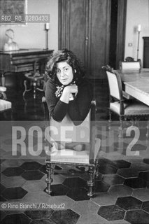 Roma 1 giugno 1997..Almudena Grandes, scrittrice, ritratta nei saloni del centro culturale di Spagna a Roma.. ©Rino Bianchi/Rosebud2