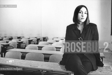 Roma 17 agosto 2013..Simona Vinci, scrittrice, ritratta allinterno di unaula dellUnivesità La Sapienza a Roma.. ©Rino Bianchi/Rosebud2