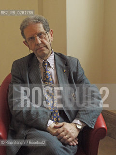 Rome Juin15, 2010..Salvatore Settis, archaeologist and historian of Italian art, photographed on the occasion of the presentation of the project-New-Italian landscape/ Salvatore Settis, archeologo e storico dellarte italiano, fotografato in occasione della presentazione del progetto -Nuovo paesaggio Italiano-..Photo: RINO BIANCHI ©Rino Bianchi/Rosebud2