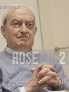 Rome October 27, 2010..Emanuele Macaluso, politician, historian, essayist and journalist, photographed in Rome/Emanuele Macaluso, politico, storico, saggista e giornalista, fotografato a Roma.Photo: RINO BIANCHI ©Rino Bianchi/Rosebud2