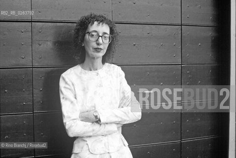 Rome Juin 6, 1993..Joyce Carole Oates, writer, photographed in Rome. Winner of the National Book Award, the Pen/Malamud Award for excellence in short fiction and the Prix Femina, is Professor Emeritus in the Humanities at Princeton University, 1978 is a member of the American Academy of Arts and letters. He has published novels, short stories, poems and plays/Joyce Carole Oates, scrittrice, fotografata a Roma. Vincitrice del National Book Award, il premio Pen/Malamud per eccellenza nella narrativa breve e il Prix Femina, è professore emerito in scienze umanistiche presso lUniversità di Princeton, 1978 è membro dellAccademia americana delle arti e delle lettere. Ha pubblicato romanzi, racconti, poesie e opere teatrali..Photo: RINO BIANCHI ©Rino Bianchi/Rosebud2