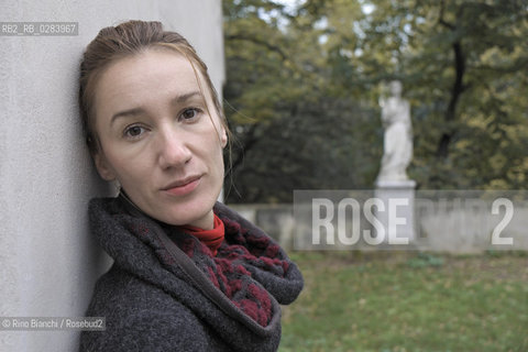Rome November 16, 2013..Elvira Mujčić, writer, photographed in Rome Villa Borghese Park. Originally from Serbia has lived in Srebrenica, in Bosnia, until 1992/Elvira Mujčić , scrittrice, fotografata a Roma nel parco di Villa Borghese. Originaria della Serba è vissuta a Srebrenica, in Bosnia, fino al 1992..Photo: RINO BIANCHI ©Rino Bianchi/Rosebud2