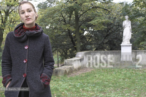 Rome November 16, 2013..Elvira Mujčić, writer, photographed in Rome Villa Borghese Park. Originally from Serbia has lived in Srebrenica, in Bosnia, until 1992/Elvira Mujčić , scrittrice, fotografata a Roma nel parco di Villa Borghese. Originaria della Serba è vissuta a Srebrenica, in Bosnia, fino al 1992..Photo: RINO BIANCHI ©Rino Bianchi/Rosebud2