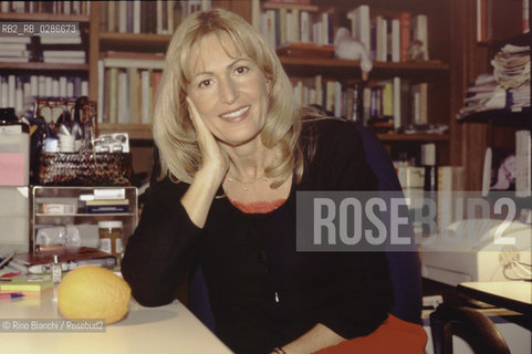 Rome December 5, 2005..Cinzia Tani, writer, journalist, essayist, photographed at his home in Rome/Cinzia Tani, scrittrice, giornalista, saggista, fotografata a Roma nella sua abitazione..Photo: RINO BIANCHI ©Rino Bianchi/Rosebud2