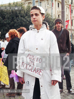 Roma 22 novembre 2008..Manifestazione delle donne contro la violenza..Nella foto: una donna all manifestazione..FOTO: RINO BIANCHI ©Rino Bianchi/Rosebud2