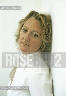 Rome April 30, 2002..Isabella Vincentini, poet, journalist and essayist, pictured at his home in Rome/.Isabella Vincentini, poetessa, giornalista e saggista, ritratta nella sua abitazione romana..Photo: RINO BIANCHI ©Rino Bianchi/Rosebud2