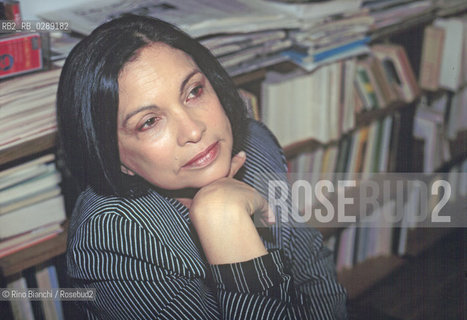 Rome September 13, 2000..Marcia Teophilo Brazilian poet, lives and works in Rome from 1971 where she moved after graduating in Rio De Janeiro and São Paulo/Marcia Teophilo poetessa brasiliana,vive e lavora a Roma dal 1971 dove si è trasferita dopo gli studi a Rio De Janeiro e San Paolo..Photo : RINO BIANCHI ©Rino Bianchi/Rosebud2