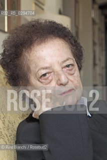 Rome September 17, 2014..Lia Levi, photographed in his Roman residence, writer, screenwriter and journalist, is the author of novels for adults and kids. He faced the problems of war and racial persecution. He founded and directed Shalom, a monthly magazine of the Jewish community/Lia Levi, fotografata nella sua abitazione romana, scrittrice, sceneggiatrice e giornalista, è autrice sia di romanzi per adulti che per ragazzi. Ha dovuto affrontare i problemi della guerra e della persecuzione razziale. Ha fondato e diretto Shalom, un mensile della comunità ebraica..Photo: RINO BIANCHI ©Rino Bianchi/Rosebud2