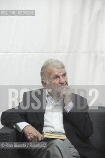Rome September 26, 2014..Ettore Mo, journalist and war correspondent of Corriere della Sera photographed in Rome/Ettore Mo, giornalista ed inviato di guerra del Corriere della Sera fotografato a Roma..Photo: RINO BIANCHI ©Rino Bianchi/Rosebud2