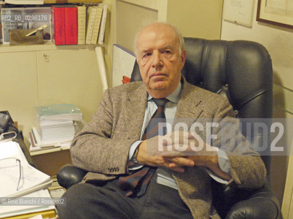 Rome March 7,2011..Francesco Eugenio Negro, photographed in his studio on the Aventine Hill in Rome, homeopathic physician and journalist, author of several books on homeopathy/Francesco Eugenio Negro, fotografato a Roma nel suo studio allAventino,medico omeopata e pubblicista, autore di diversi testi sullomeopatia..Photo: RINO BIANCHI ©Rino Bianchi/Rosebud2